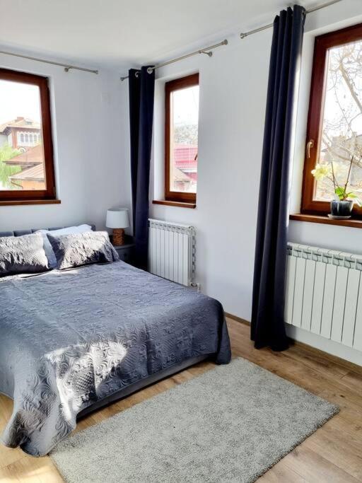 Cozy Apartment Near City Center Bucarest Extérieur photo