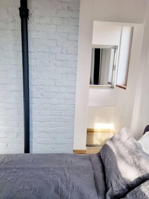 Cozy Apartment Near City Center Bucarest Extérieur photo
